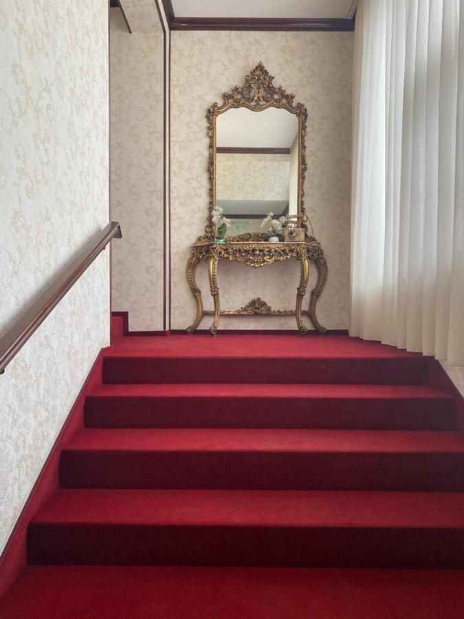 Hotel Onix Roman Buitenkant foto
